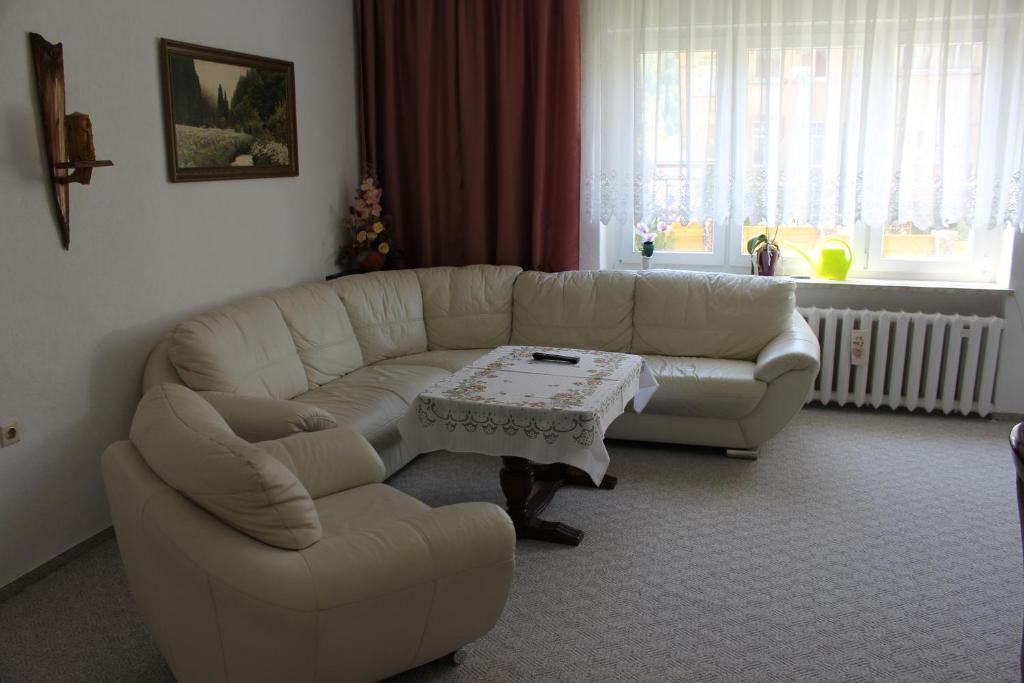 Ferienwohnung /Zimmervermietung Große room 2
